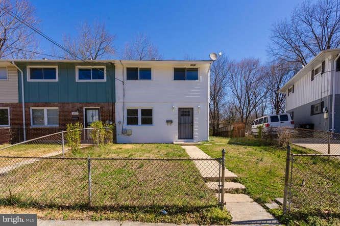 6911 Forest Terrace, Hyattsville, MD 20785 - photo 1