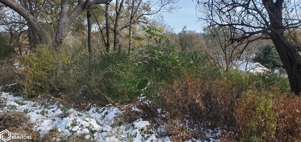 2211 Rebecca St, Sioux City, IA 51103 - photo 1