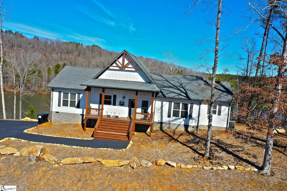 Pending $850,000 • Co-Listing Agent