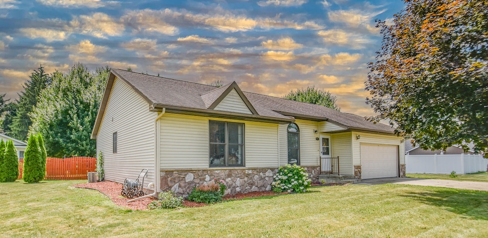 215 W State St, Coldwater, MI 49036 - photo 1