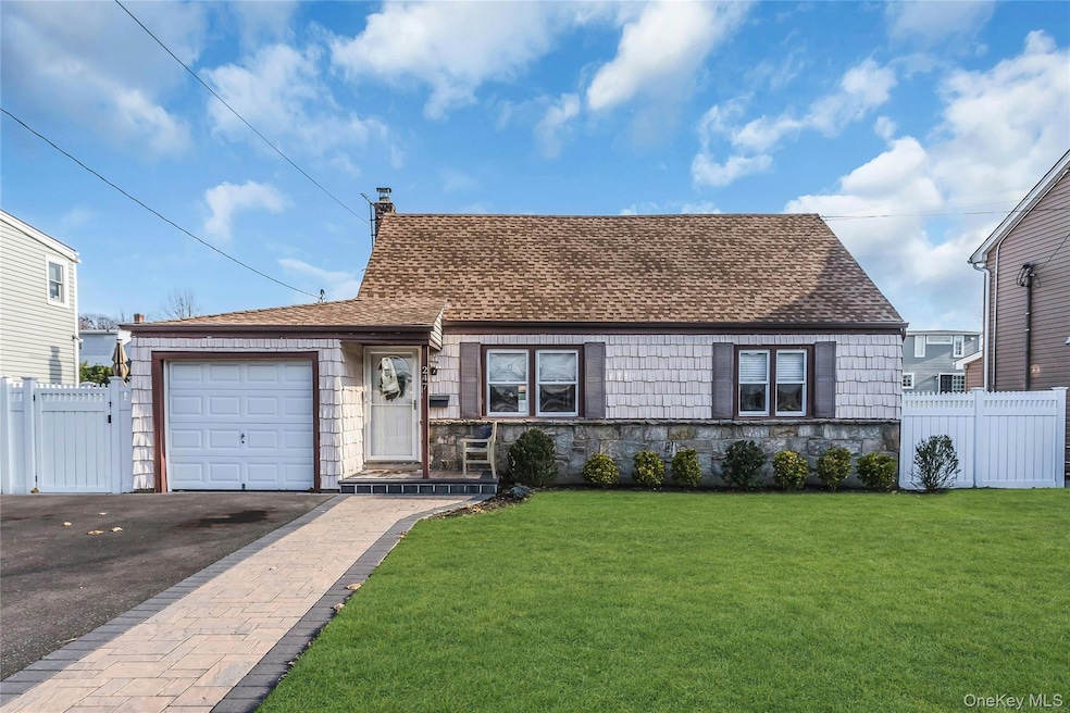 For Sale $649,000 • Co-Listing Agent