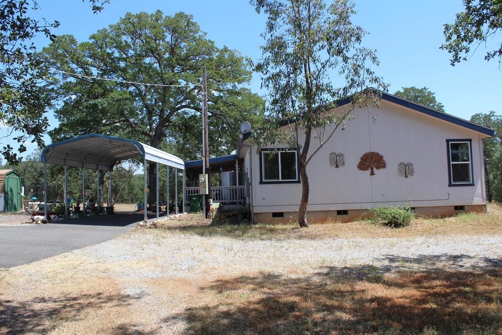 Front with carport