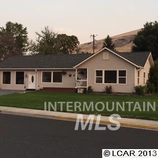 1108 1st St, Asotin, WA 99402 - photo 1