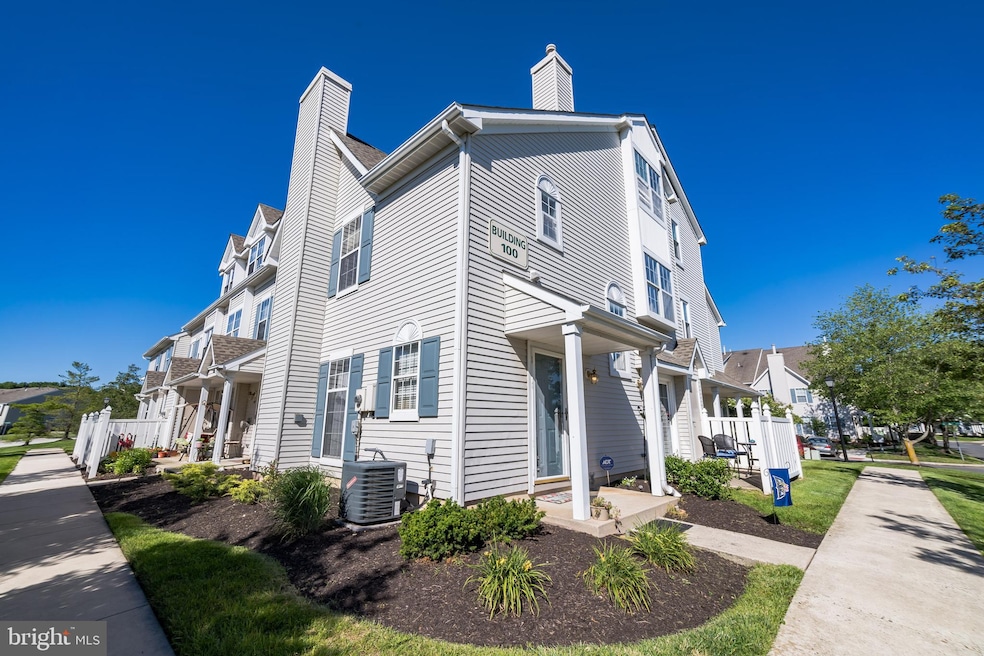 108 Oliphant Ln unit 108, Mount Laurel, NJ 08054 - photo 1