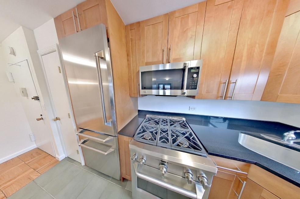 350 W 51st St unit 14C, New York, NY 10019 - photo 1