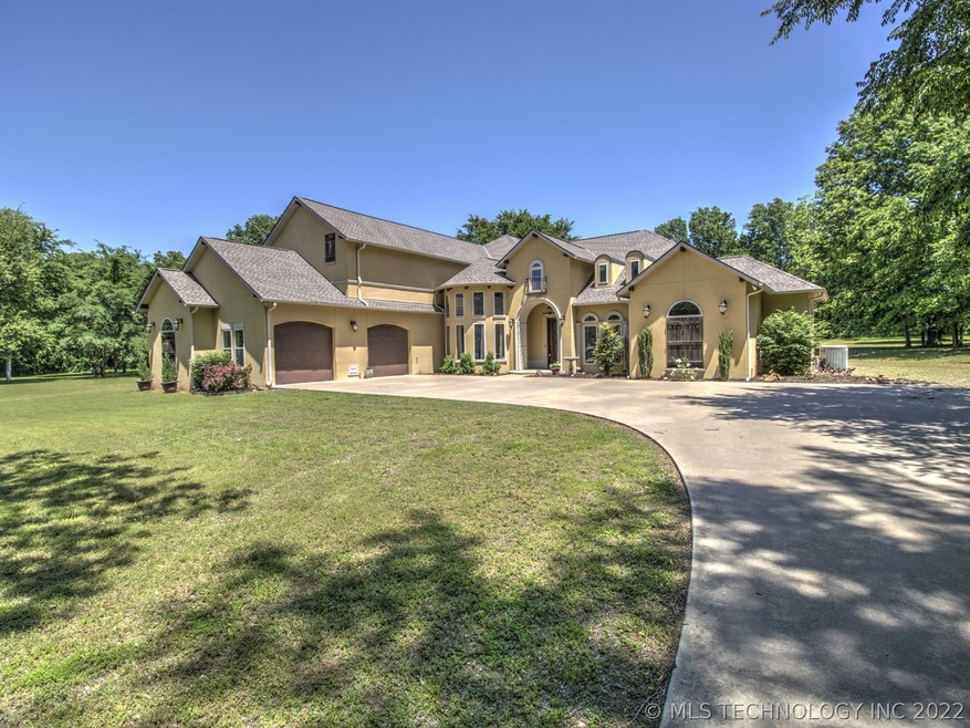 985 Elm Cir, Chouteau, OK 74337 - photo 1