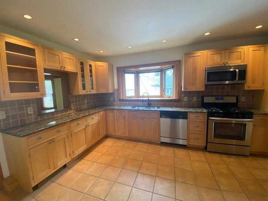 24 Sunset Hill Rd unit 2, West Roxbury, MA 02132 - photo 1