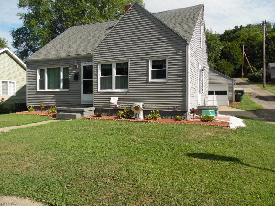 1628 Adams St, Coshocton, OH 43812 - photo 1