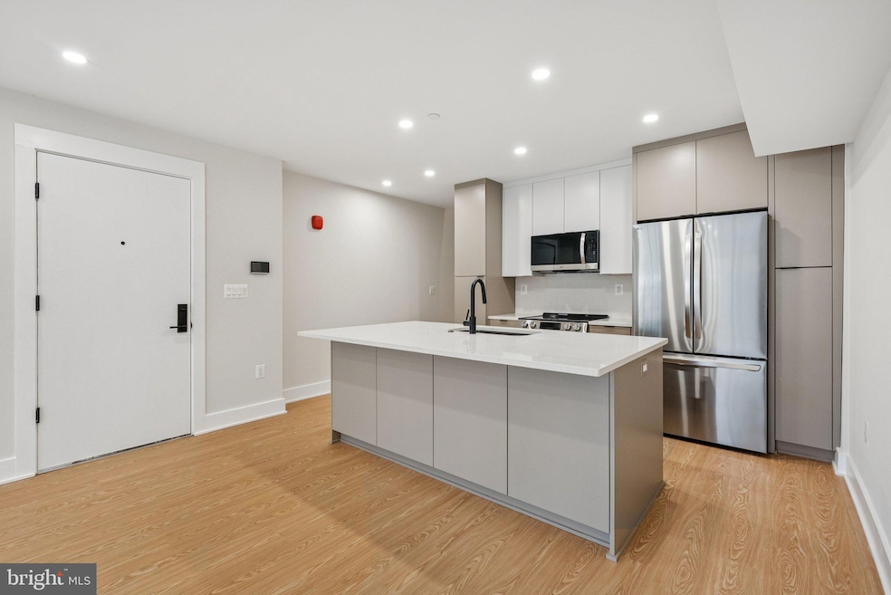 2134 Wisconsin Ave NW unit 4, Washington, DC 20007 - photo 1