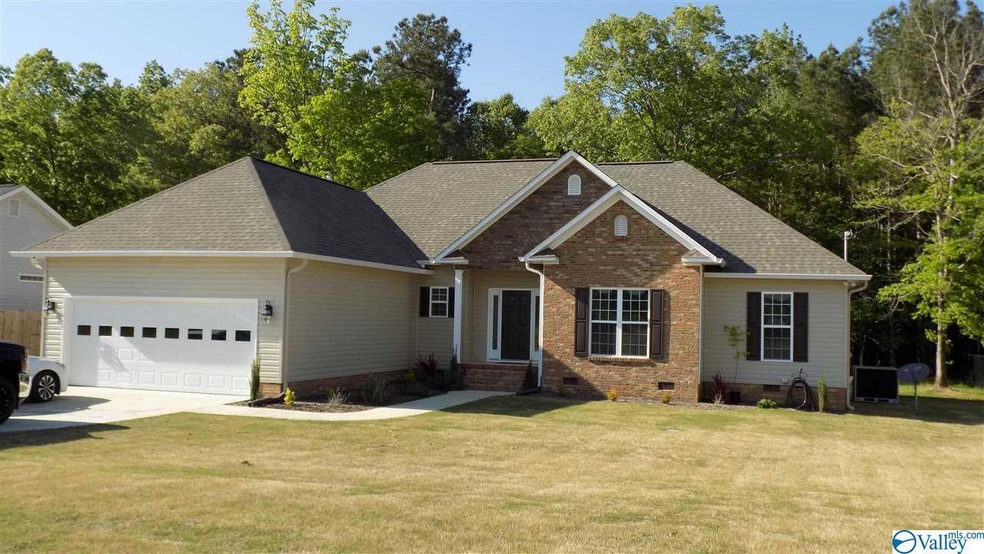 338 Asher Dr, Rainbow City, AL 35906 - photo 1