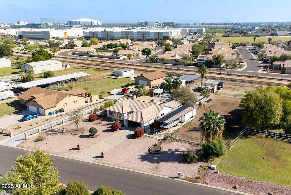 5555 N 105th Ln, Glendale, AZ 85307 - photo 1