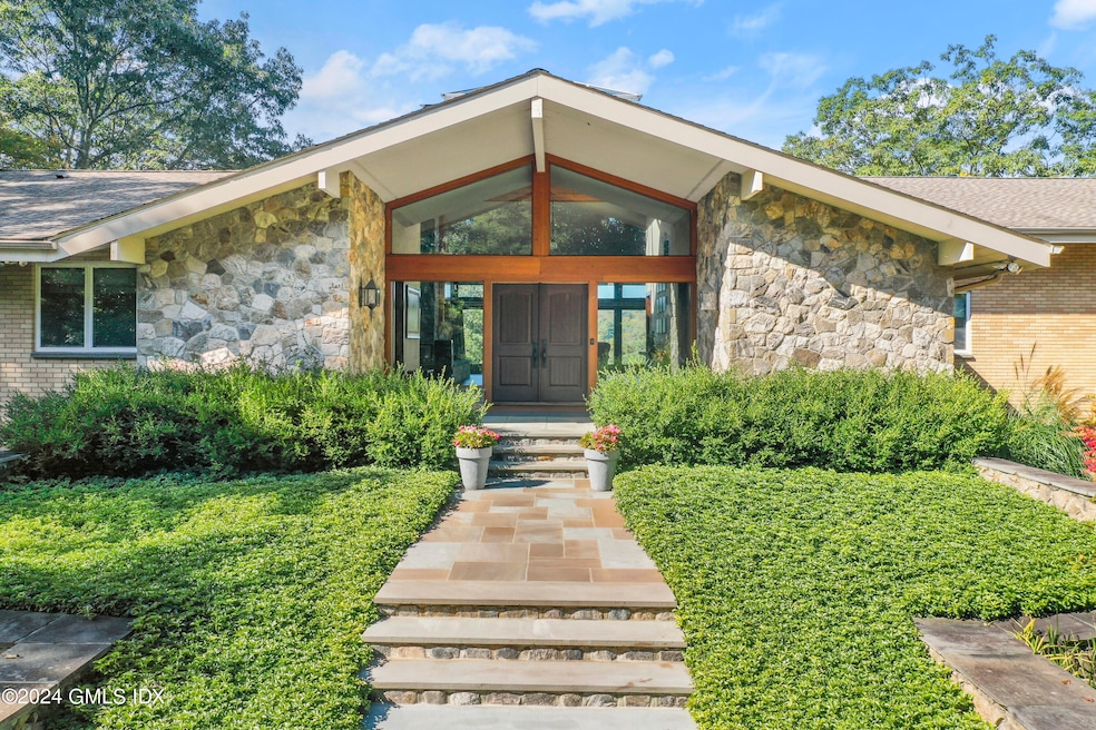 28 High Valley Way, Stamford, CT 06903 - photo 1