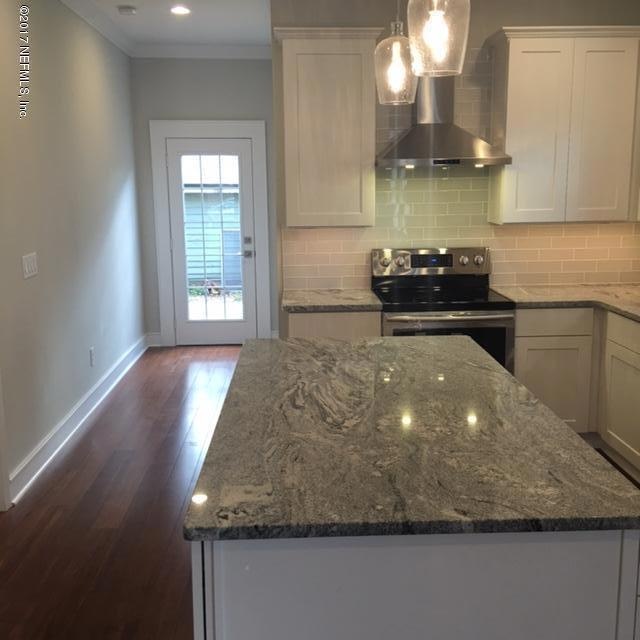 3642 Oak St, Jacksonville, FL 32205 - photo 1