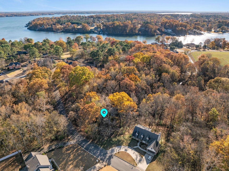 9200 Turtle Point Dr, Killen, AL 35645 - photo 1