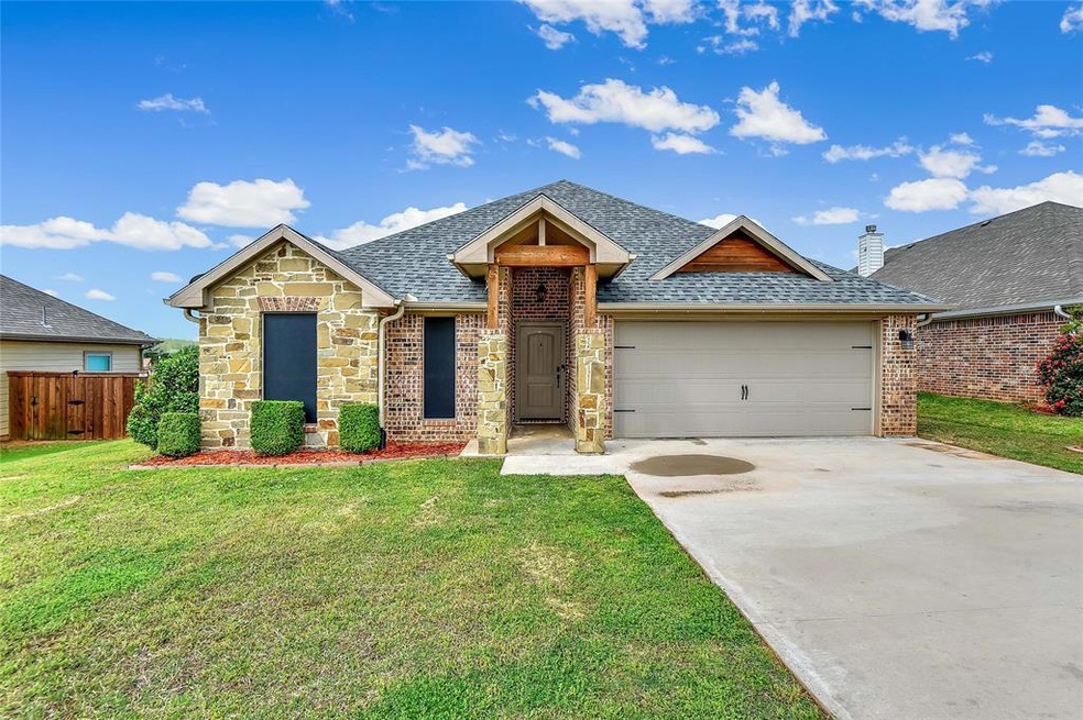 2811 S Lillis Ln, Denison, TX 75020 - photo 1