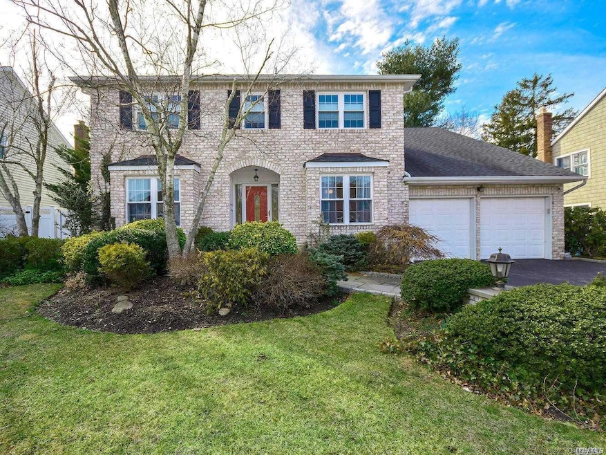 31 Knoll Ln, Glen Head, NY 11545 - photo 1