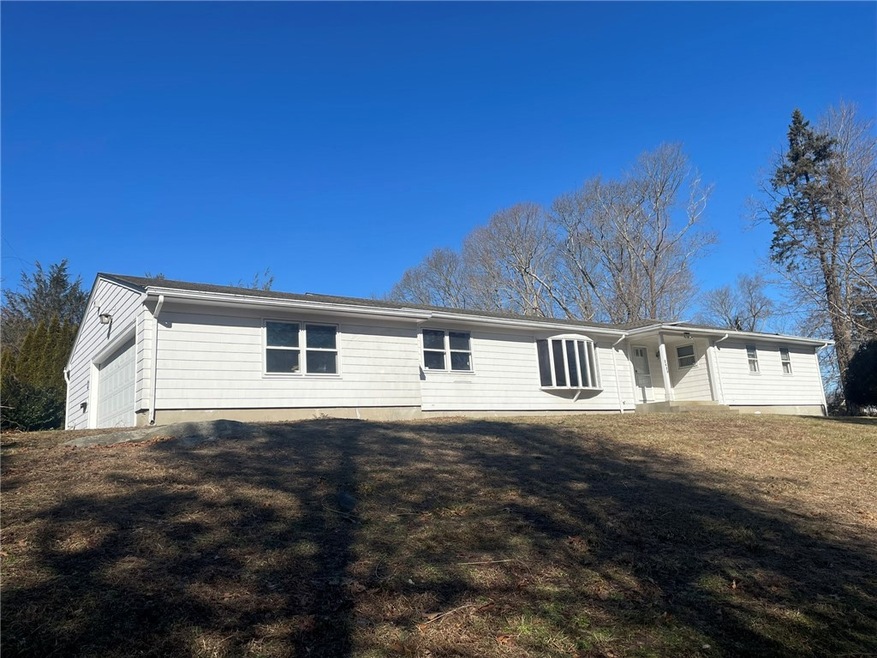 2639 Boston Neck Rd, Saunderstown, RI 02874 - photo 1