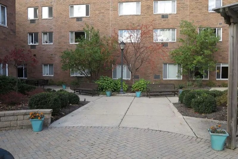 3100 Devonshire Rd, Cleveland, OH 44109 - photo 1