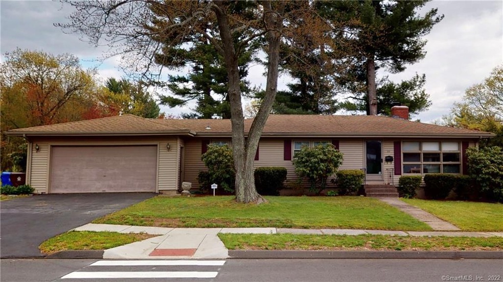 WELCOME HOME TO 39 LAUREL STREET