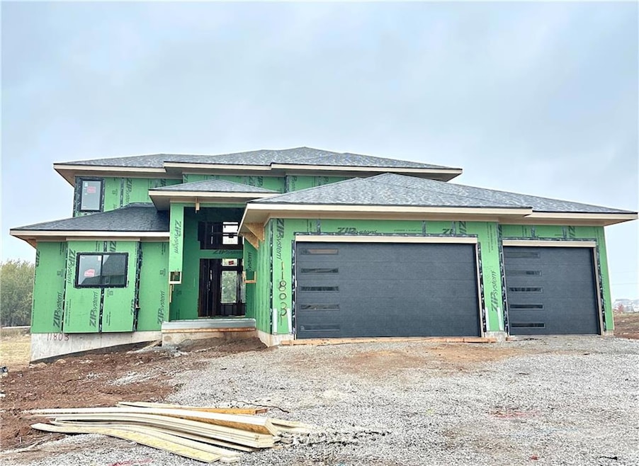 For Sale $1,102,550 • Co-Listing Agent