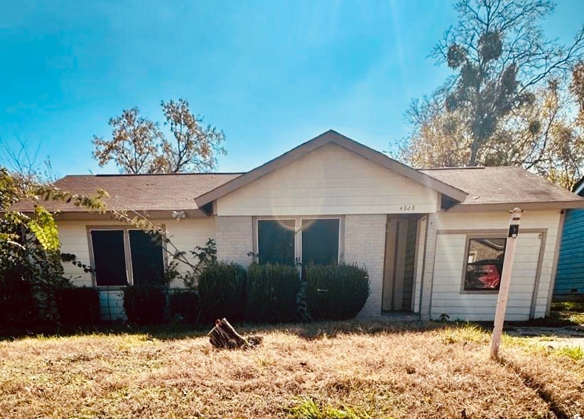 4328 Strong Ave, Fort Worth, TX 76105 - photo 1