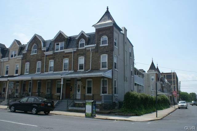 End unit townhouse.