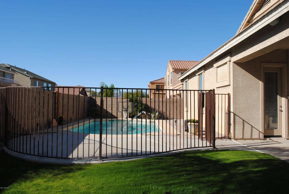 BACKYARD OASIS