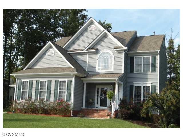 Exterior Front - Beautiful home located in a cul-d