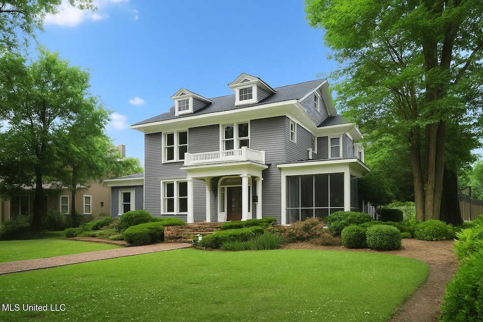 307 Grand Blvd, Greenwood, MS 38930 - photo 1