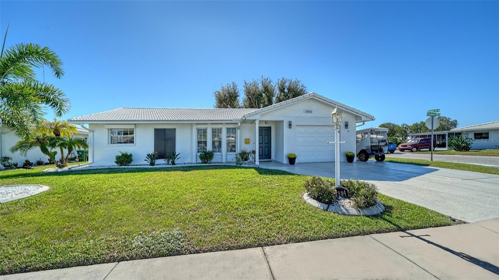 3904 Chinaberry Rd, Bradenton, FL 34208 - photo 1