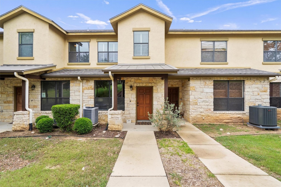 2101 Town Centre Dr unit 2004, Round Rock, TX 78664 - photo 1