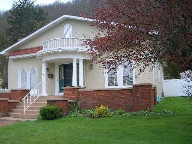 Exterior Front