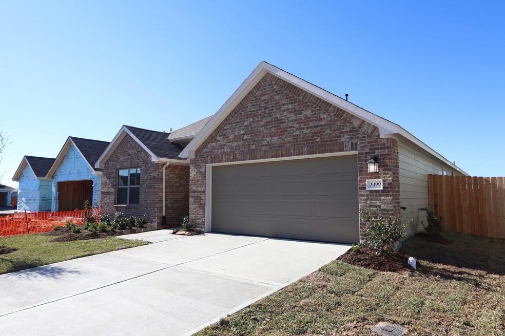 2499 Clydesdale Ln, Alvin, TX 77511 - photo 1