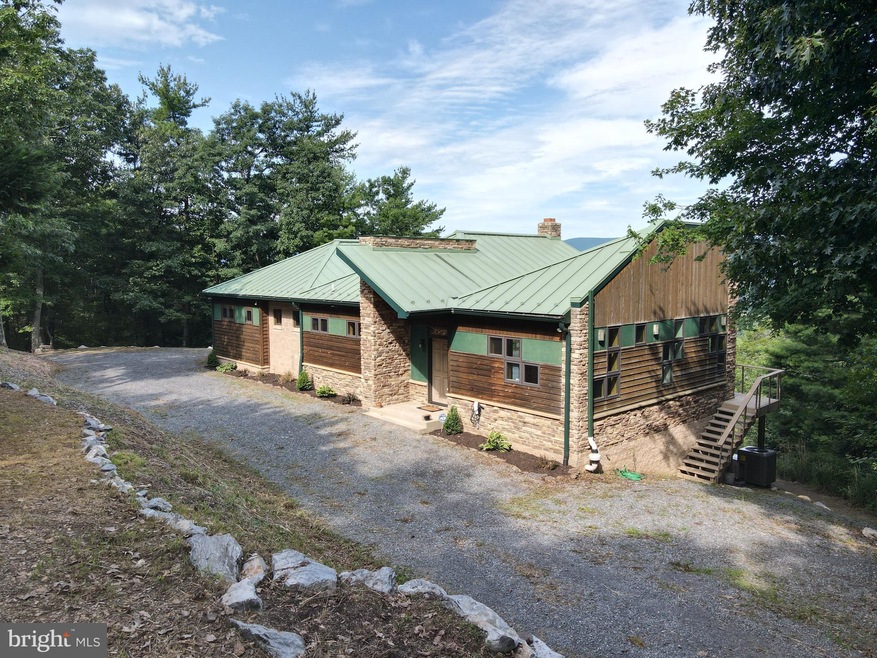 20 Apache Heights Ln, Berkeley Springs, WV 25411 - photo 1