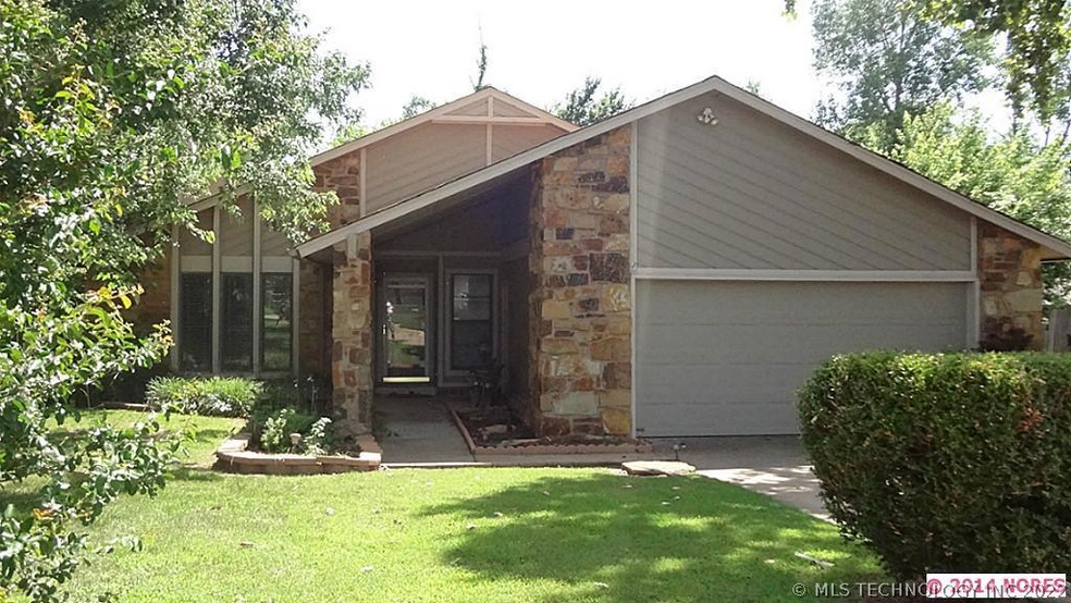 Beautiful 4 Bedroom Home backing to green belt in