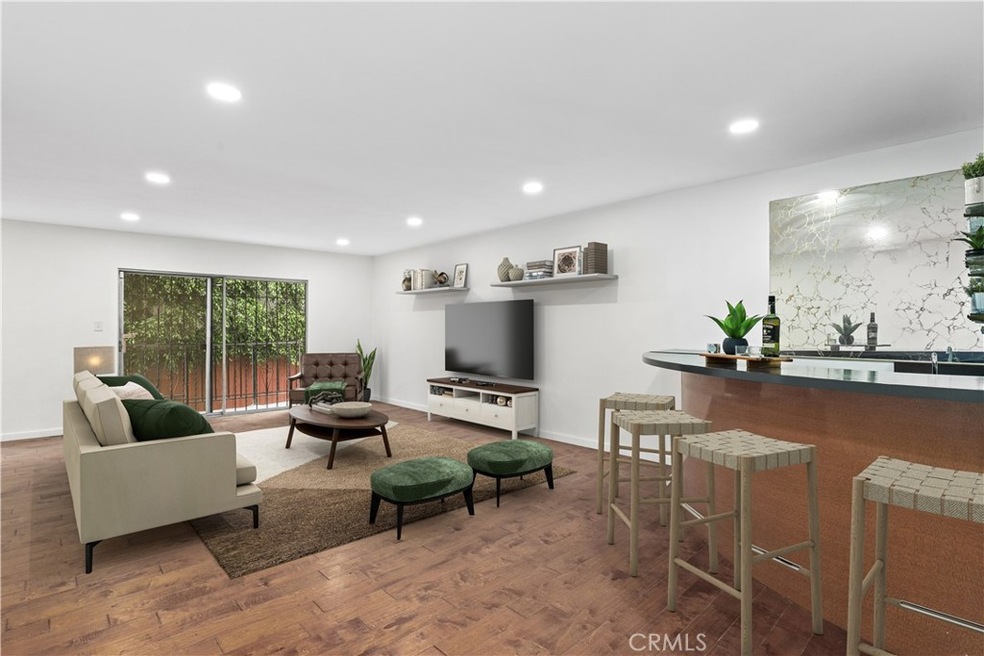 1045 N Kings Rd unit 105, West Hollywood, CA 90069 - photo 1