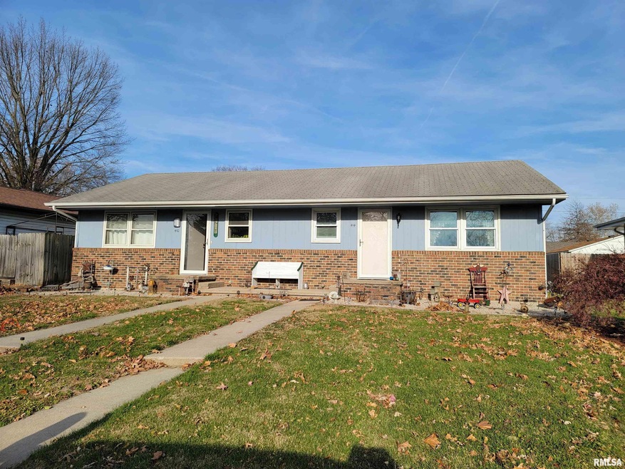 410 Frorer Ave unit 2, Lincoln, IL 62656 - photo 1