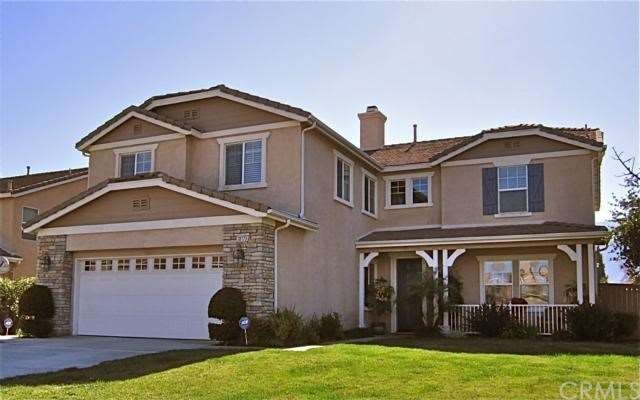 Pool & spa home in Painted Hills of Corona