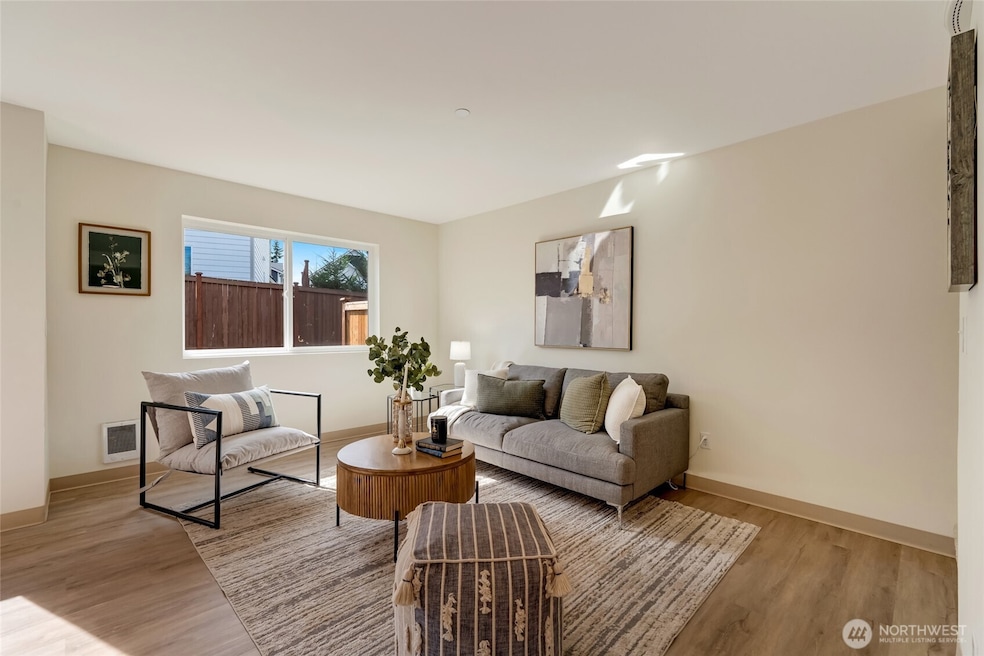 3910 132nd St SW unit A, Lynnwood, WA 98087 - photo 1