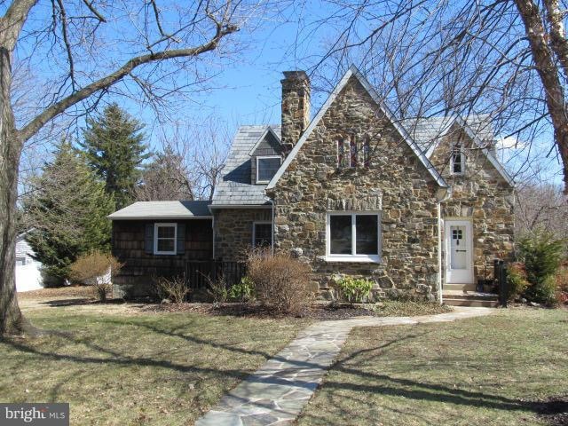 233 Ridgeway Rd, Catonsville, MD 21228 - photo 1