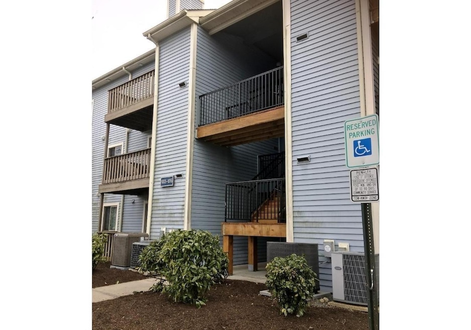 1014 Aspen Dr, Plainsboro, NJ 08536 - photo 1