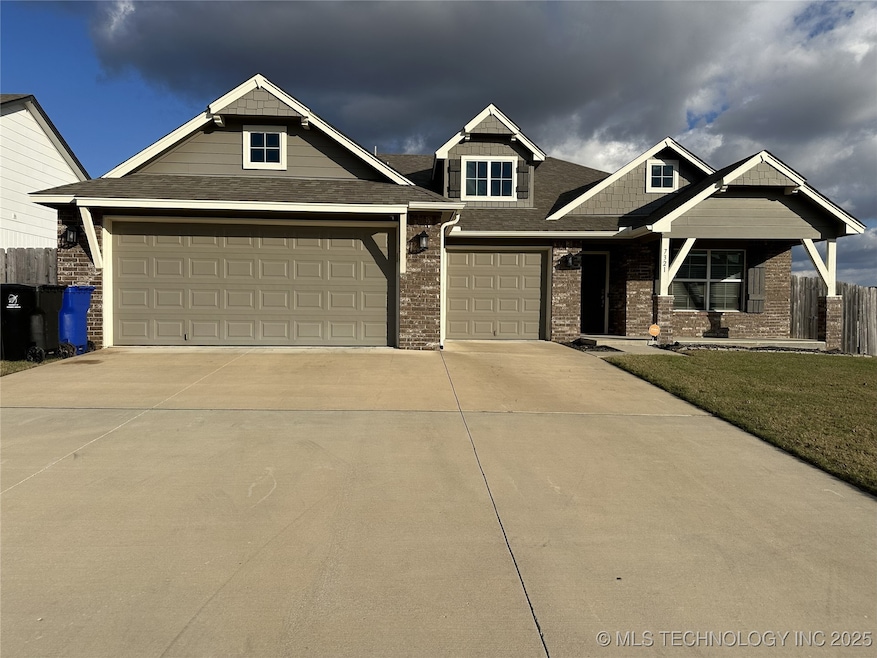 7321 S Hemlock Ave, Broken Arrow, OK 74011 - photo 1