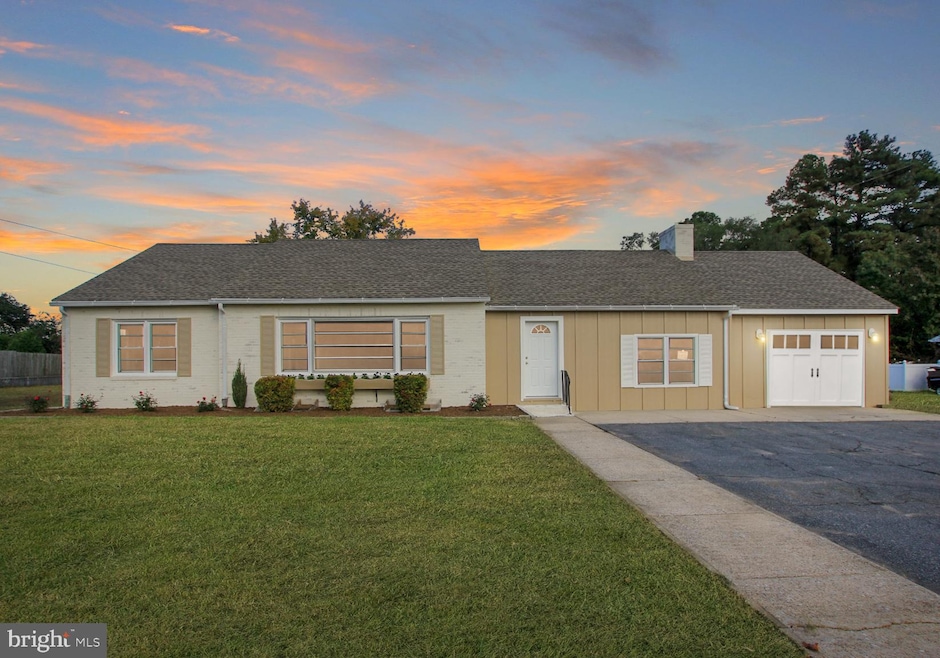 11285 Laurel Rd, Laurel, DE 19956 - photo 1