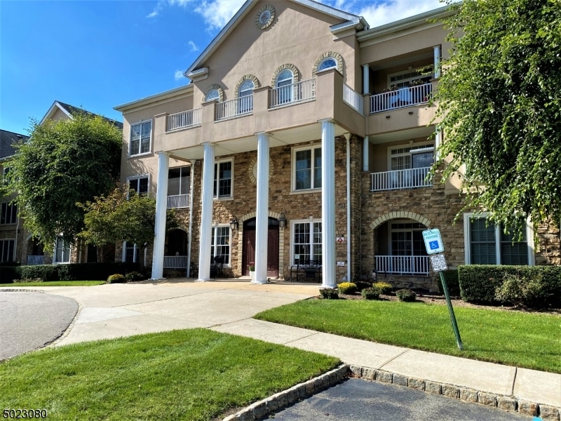 1102 Clinton Ln unit 102, Rockaway, NJ 07866 - photo 1