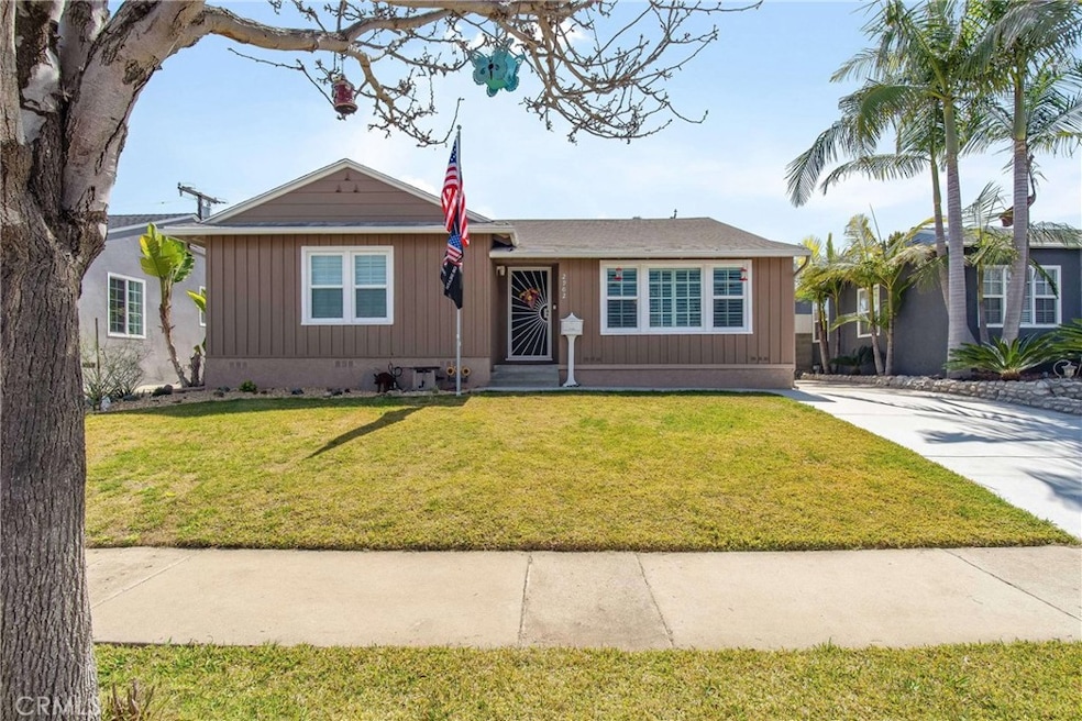 2902 Sandwood St, Lakewood, CA 90712 - photo 1