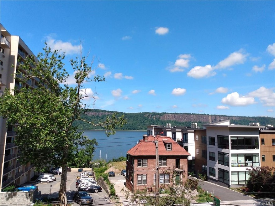 The River Hill Condominium unit 1D, Yonkers, NY 10701 - photo 1