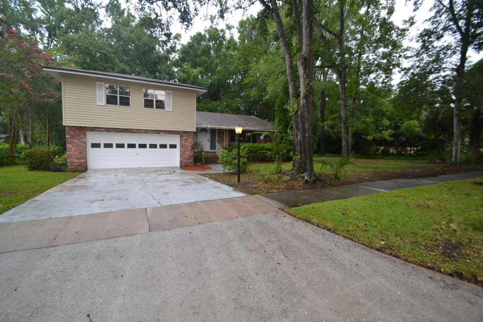 2414 Lofberg Dr, Jacksonville, FL 32216 - photo 1