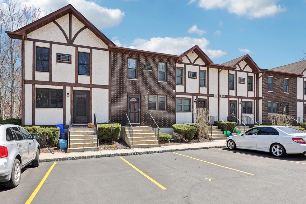 128 N Route 303 unit 2, Congers, NY 10920 - photo 1