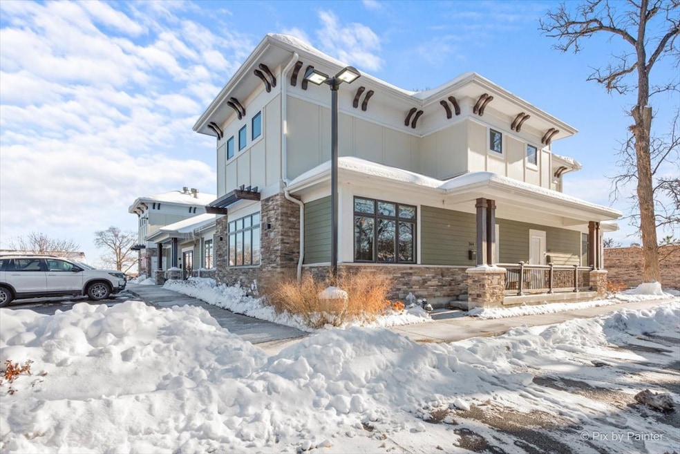 364 S Main St unit 364, Bartlett, IL 60103 - photo 1