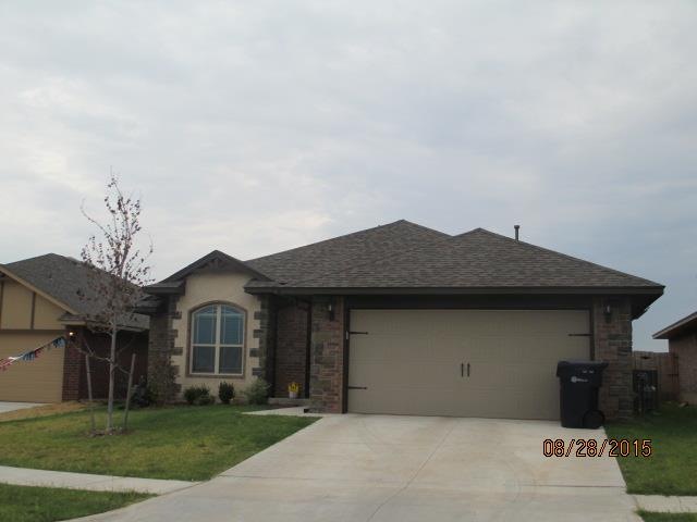 18212 Sandhurst Ct, Edmond, OK 73012 - photo 1